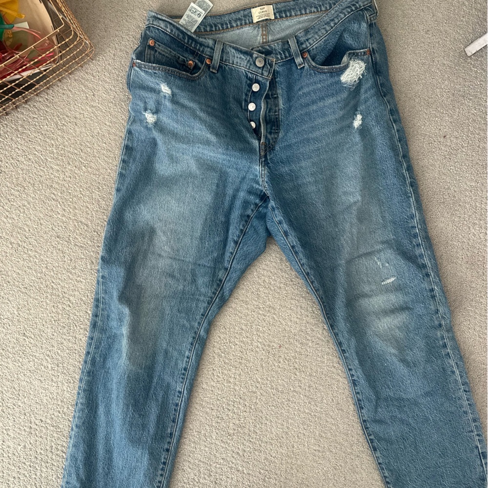 Levi's Straight Leg Jeans 501 Curve in Medium Blue with Distressed Details